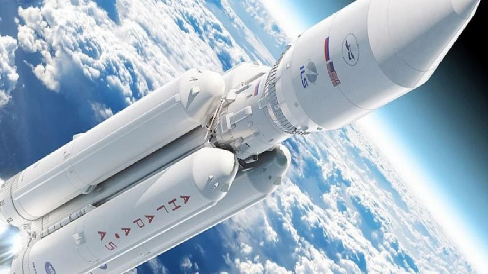 Putin'den gözdağı: Sovyet sonrası en büyük roketini uzaya fırlattı